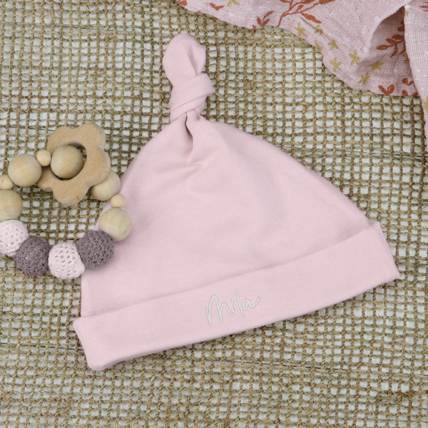 Baby Mütze mit Namens-Applikation